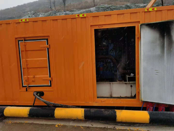 尼玛发电机出租 柴油发电机组电压低报警怎么办？