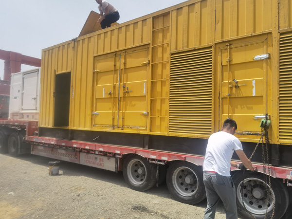 尼玛发电机出租100KW发电机需要什么规格的电缆线？