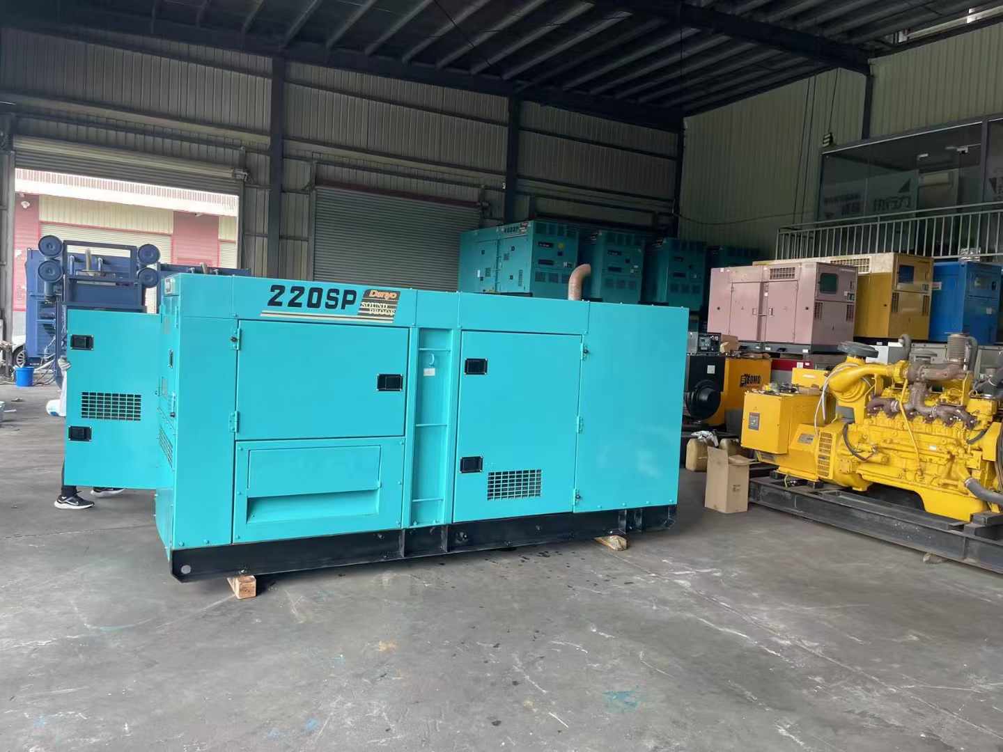 尼玛800kW 柴油发电机的输出电流波动范围是多少？