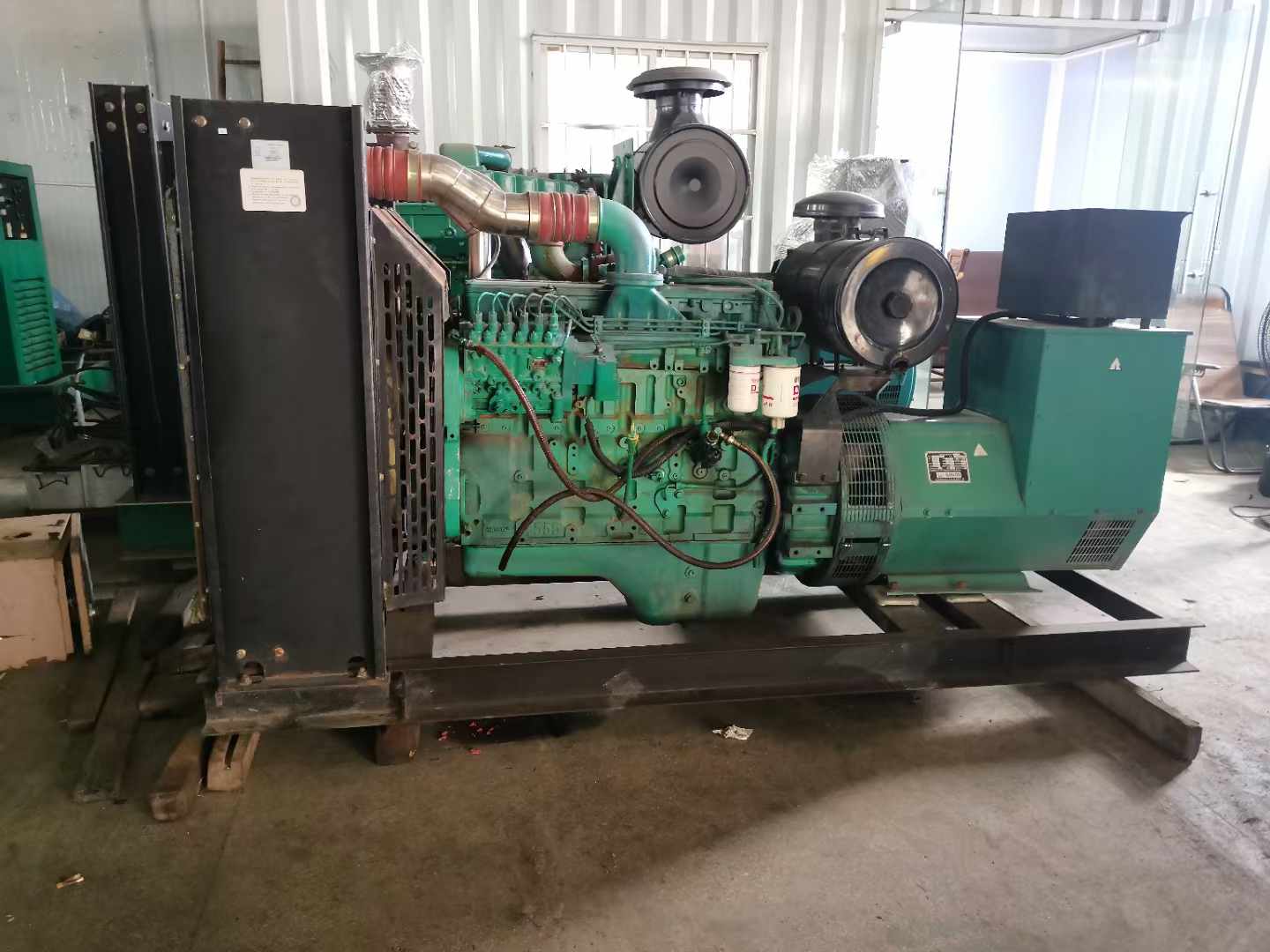 尼玛发电机租赁如何确定电缆的承载电流是否在安全范围内？