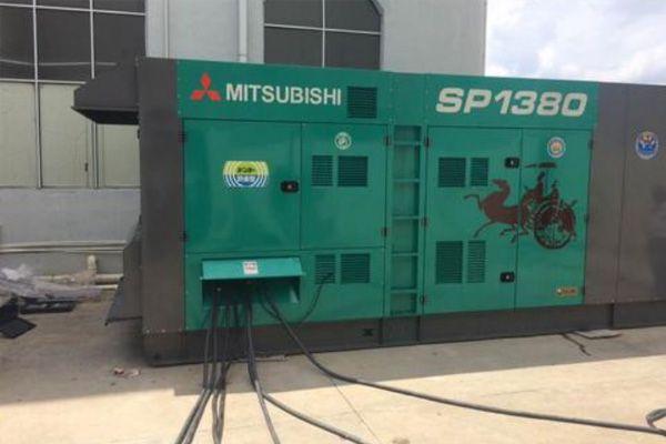 尼玛为什么有些柴油发电机组的输出电压可以调节？