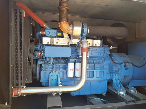 尼玛燃油消耗率与进气温度的具体关系是什么？