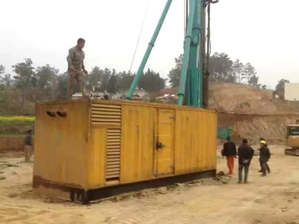 尼玛如何判断水冷式机油散热器密封件是否需要更换？